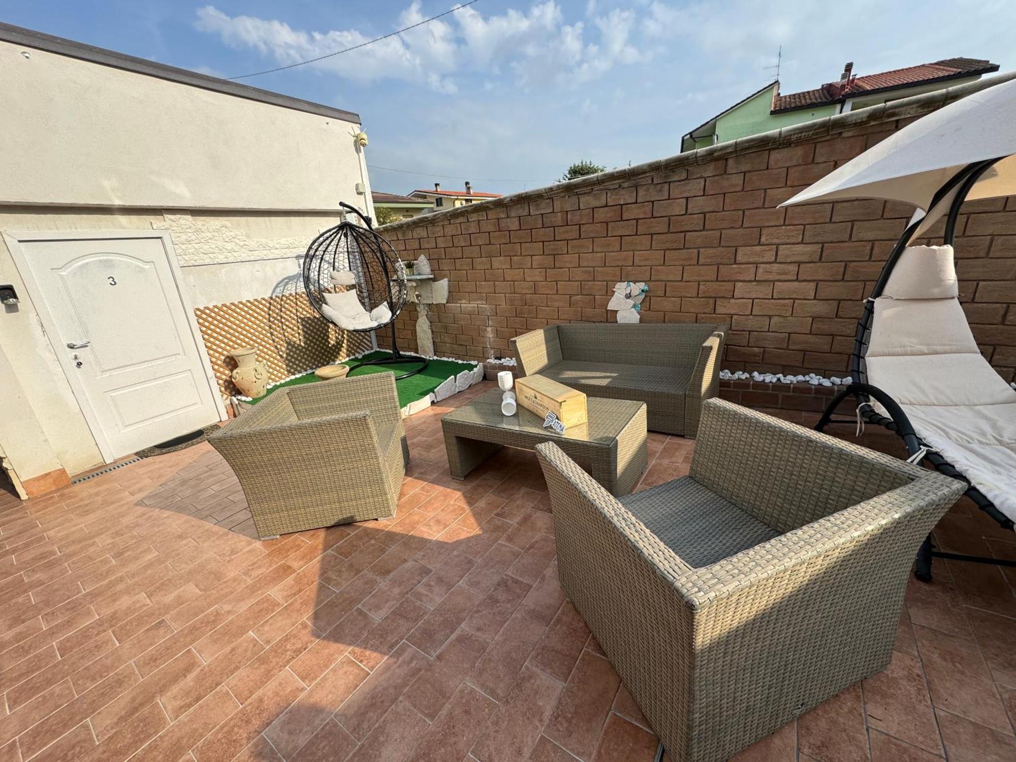 Atena B&B Apartments Platino San Silvestro  Buitenkant foto